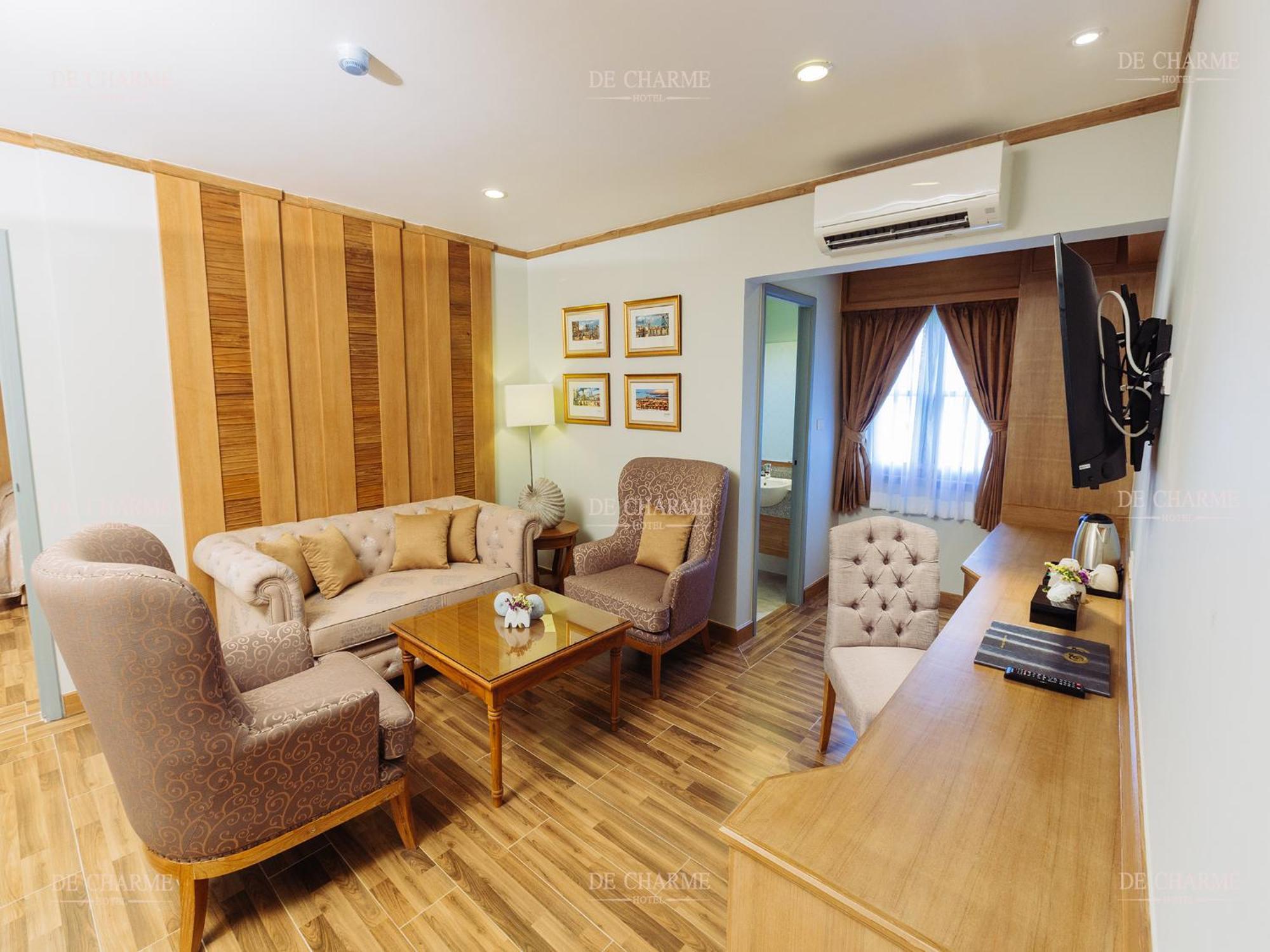 Hotel Decharme 4*